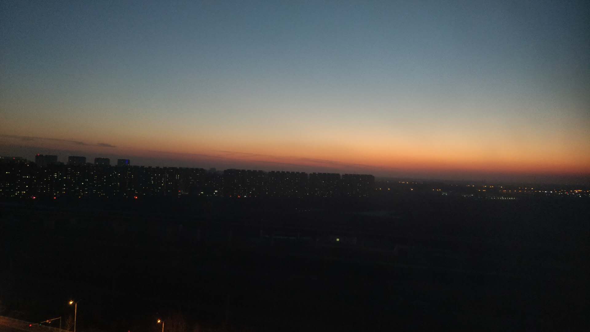 下班在日落黄昏后